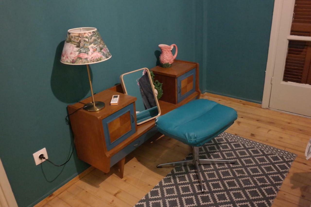 Pink Flamingo Apartment